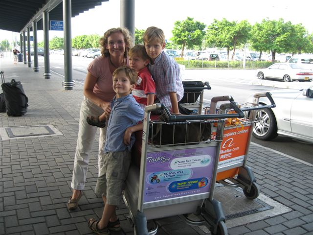 Aankomst op Chep Lap Kok Airport in Hong Kong